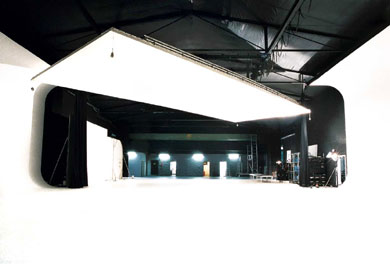 Studio 4 - Halle mit Schwebedecke