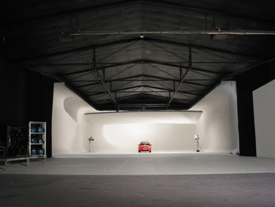 Studio 4 - Halle mit Vorhang