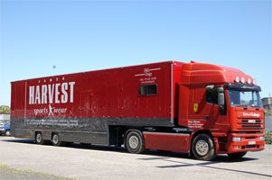 Fahrzeugtransporter - Seitenansicht